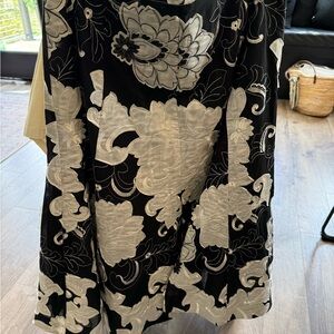 Natori Black and White Embroidered Skirt